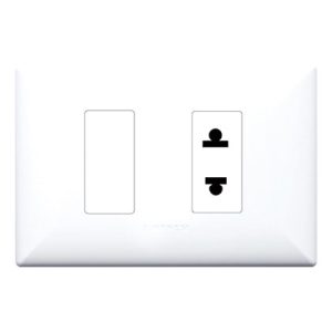 INTERRUPTOR + TOMACORRIENTE DOBLE (01 SIMPLE + 01 EUROAMERICANO) S17 PLACA BLANCA Y DADOS BLANCOS SINTHESI