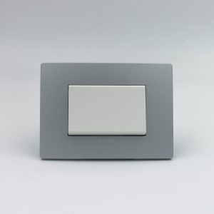 CONMUTADOR DE 4 VIAS TECLON S33 PLACA PLATA Y DADO S22 BLANCO SINTHESI